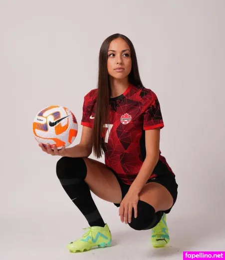 Julia Grosso OnlyFans Thumbnail #O6OpYchgVS