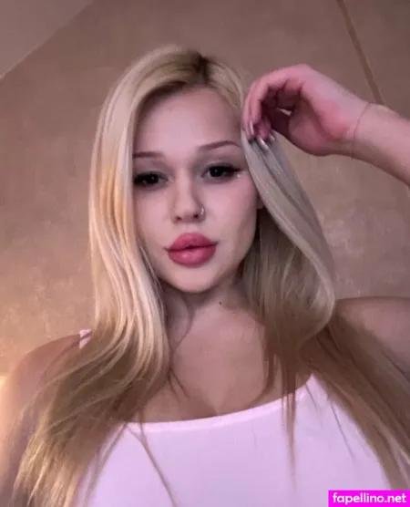 Julia Gudesmuk OnlyFans Thumbnail #UHLmOIycRt