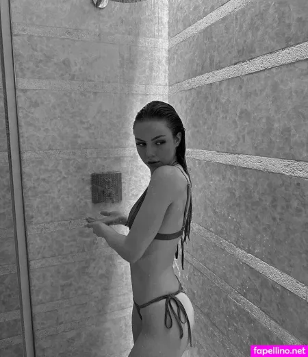 Julia Haller OnlyFans Thumbnail #KaUvIX0Lru