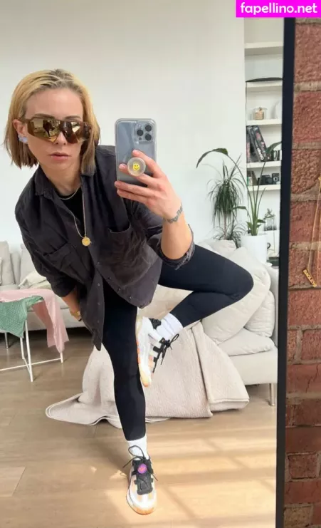 Julia Hardy OnlyFans Thumbnail #J1P0QnU0MS