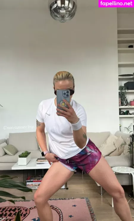 Julia Hardy OnlyFans Thumbnail #eXXPY1h1Sa