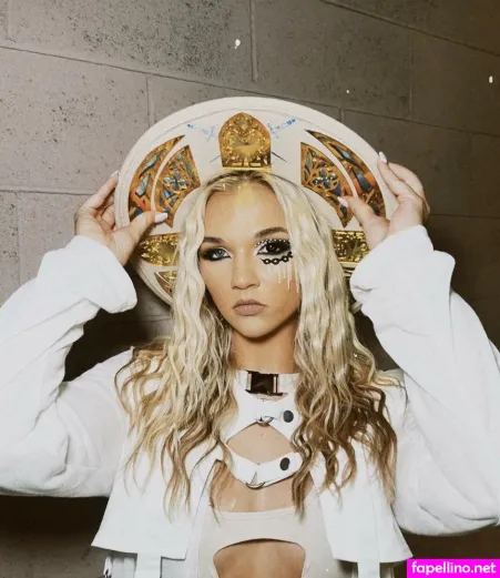 Julia Hart 15 OnlyFans Thumbnail #6Iix13tLOD