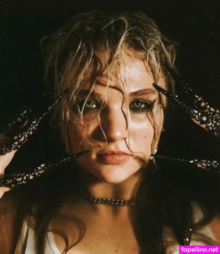 Julia Hart 15 OnlyFans Thumbnail #BCJ6WtohVO