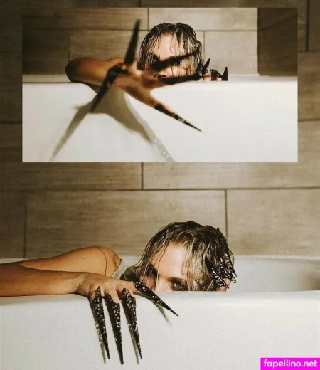 Julia Hart 15 OnlyFans Thumbnail #Xx4Uvx8boH