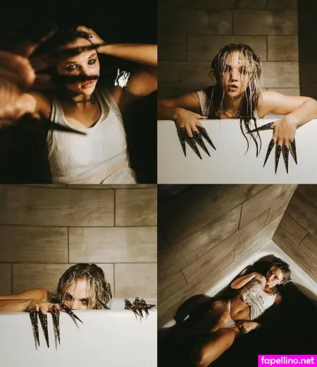 Julia Hart 15 OnlyFans Thumbnail #gikDX0R7lB