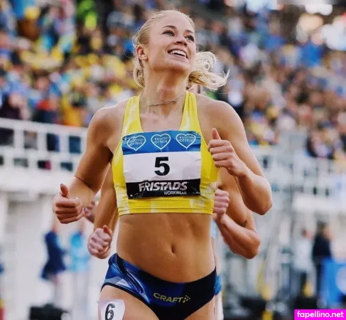 Julia Henriksson OnlyFans Thumbnail #Q7UPML2MaR
