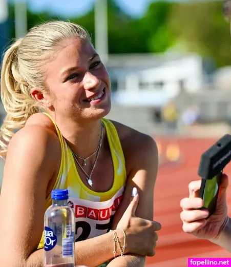 Julia Henriksson OnlyFans Thumbnail #ayc7BYP2Tk