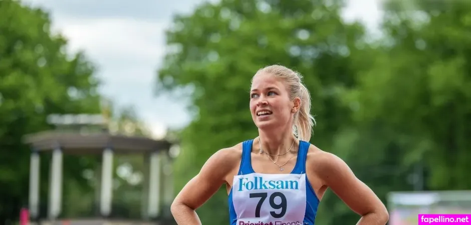 Julia Henriksson OnlyFans Thumbnail #ylhJGnCx18