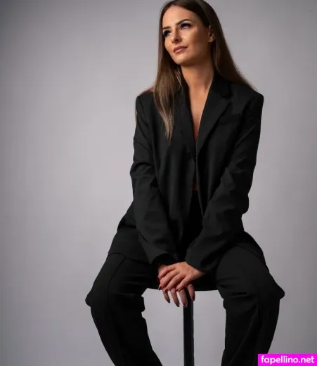 Julia Hofer 1 OnlyFans Thumbnail #raOptHSflT