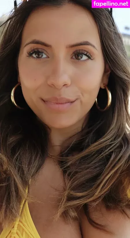 Julia Holtzman OnlyFans Thumbnail #Pryb4hTwmL