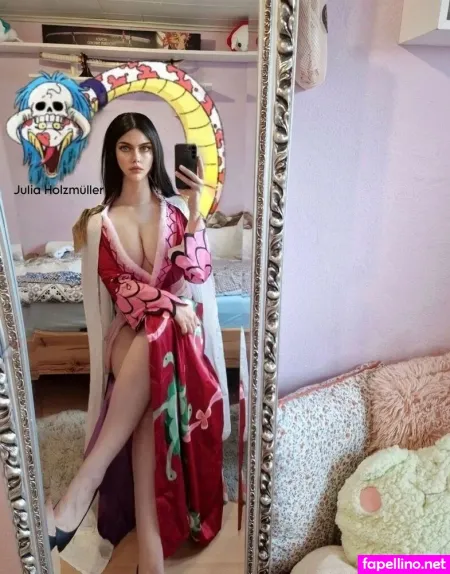 Julia Holzmueller OnlyFans Thumbnail #B7RPYocrP0