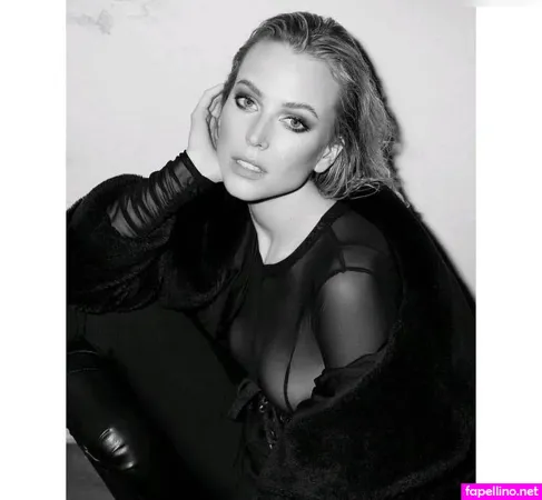 Julia Jansen OnlyFans Thumbnail #7V8MD9hOze