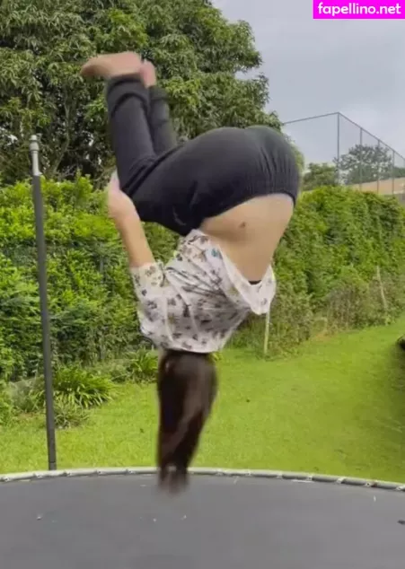 Julia K Barni OnlyFans Thumbnail #8kqlrkBuLg