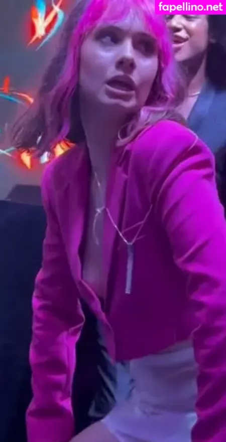 Julia K Barni OnlyFans Thumbnail #G03kv3tsra