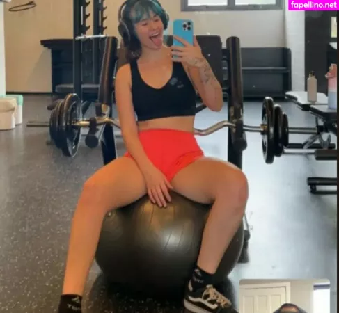 Julia K Barni OnlyFans Thumbnail #KWhaHQDnCm