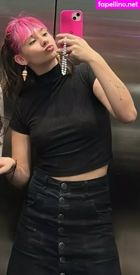 Julia K Barni OnlyFans Thumbnail #advQbnm3tP