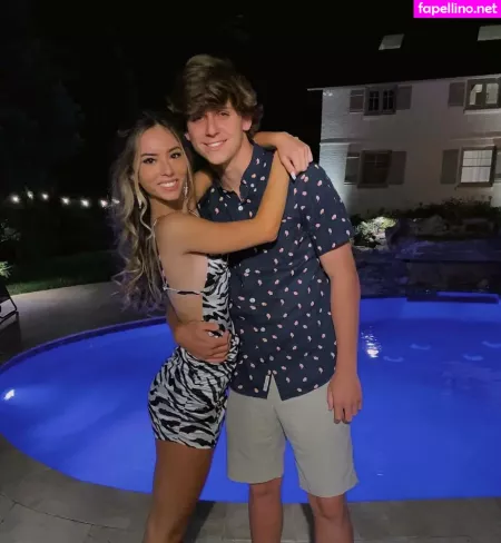 Julia Katelyn Ernst OnlyFans Thumbnail #At28oWwkbx