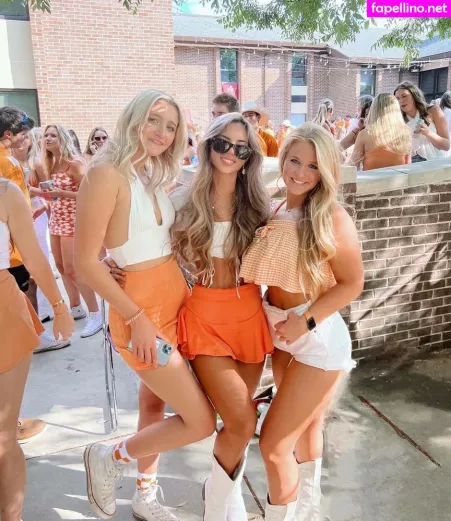 Julia Katelyn Ernst OnlyFans Thumbnail #B0gYZ4fiy1