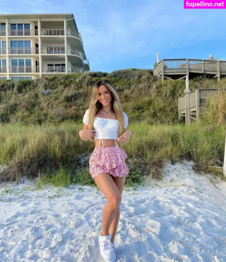 Julia Katelyn Ernst OnlyFans Thumbnail #GYuumpJWv5