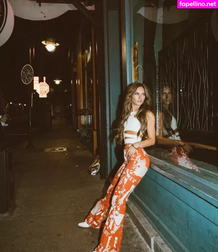 Julia Katelyn Ernst OnlyFans Thumbnail #YzvXa4Rsha