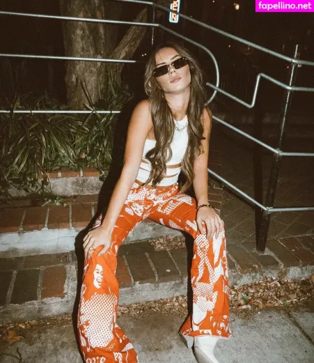 Julia Katelyn Ernst OnlyFans Thumbnail #k2DLi7uIv7