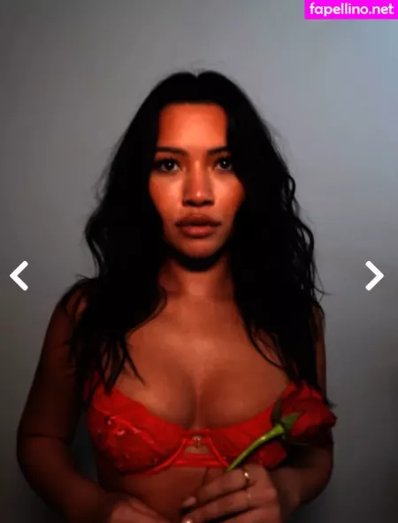 Julia Kelly OnlyFans Thumbnail #M2z6yE5hqP