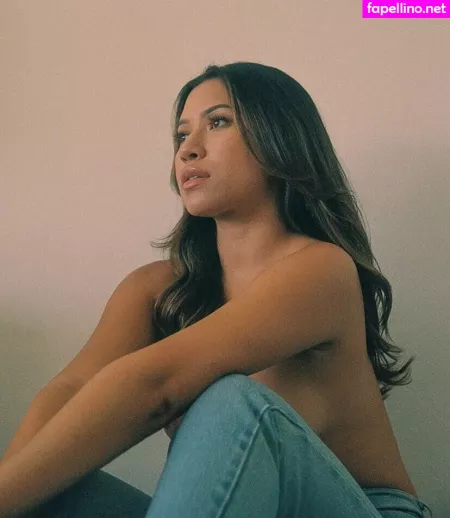 Julia Kelly OnlyFans Thumbnail #nlEf2uqjPT
