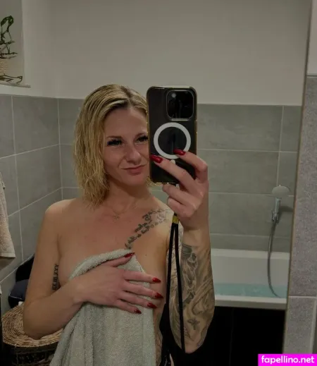 Julia Kern 1 OnlyFans Thumbnail #5O6D5Y0oY6