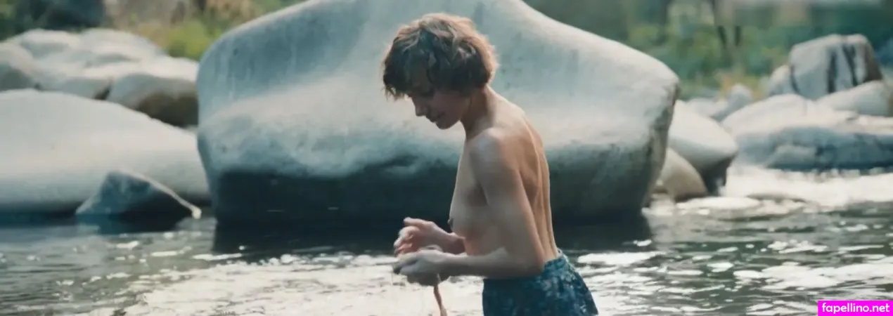 Julia Koschitz OnlyFans Thumbnail #G5MRwXYTww