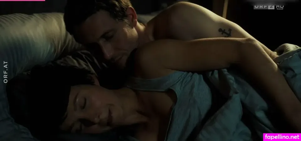 Julia Koschitz OnlyFans Thumbnail #QIV8y4mMM1