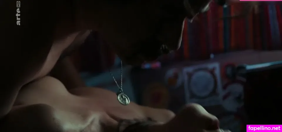 Julia Koschitz OnlyFans Thumbnail #pbpsUkOiFs