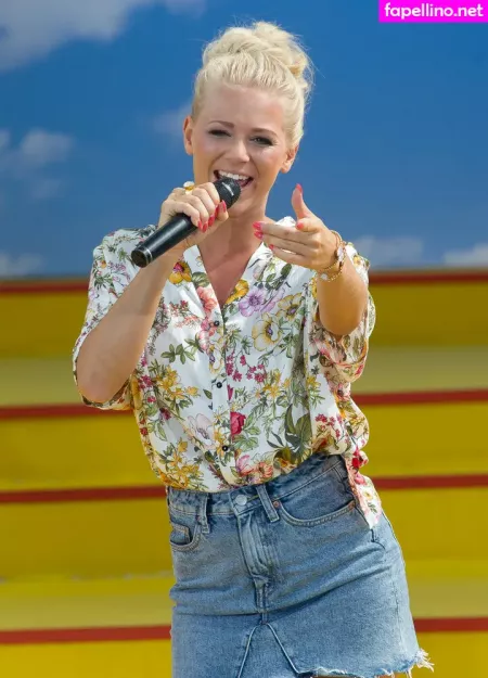 Julia Lindholm OnlyFans Thumbnail #L1DAPnFE7C