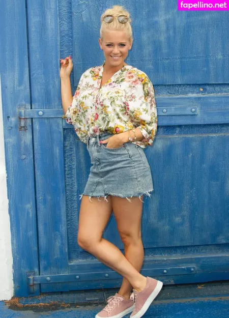 Julia Lindholm OnlyFans Thumbnail #WKTjpBSE2M