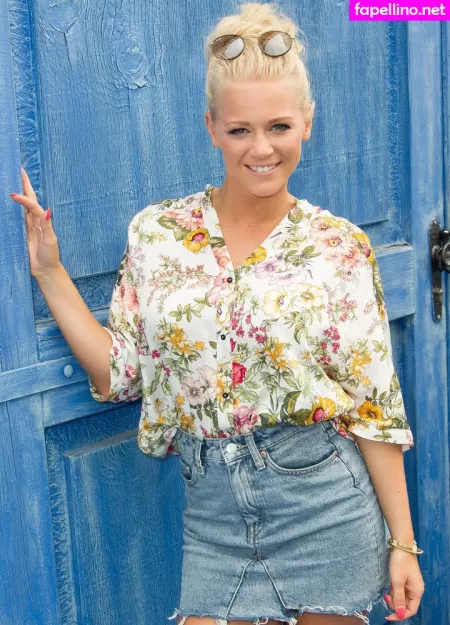 Julia Lindholm OnlyFans Thumbnail #gymReyHe3U