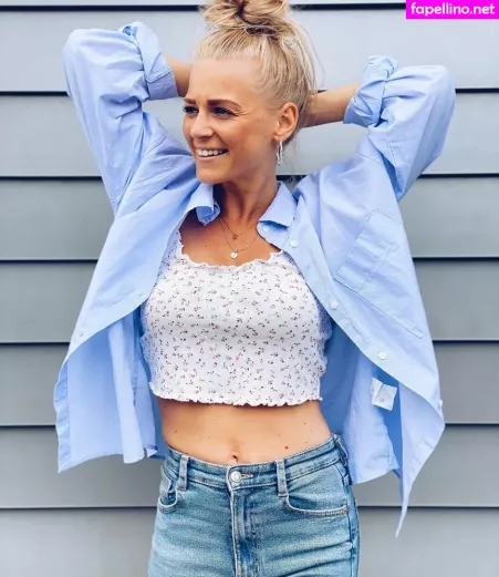 Julia Lindholm OnlyFans Thumbnail #jHJPqU6yBr