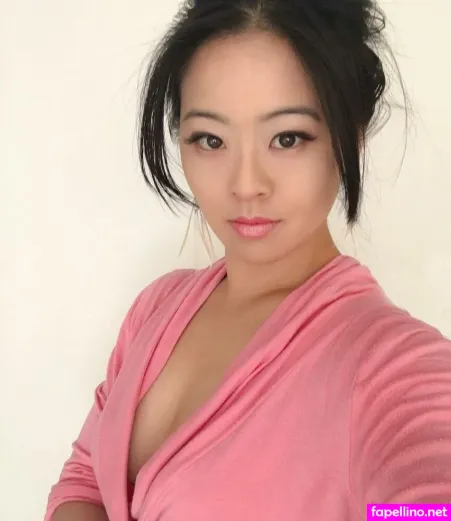 Julia Ling OnlyFans Thumbnail #4r3uYV12jp