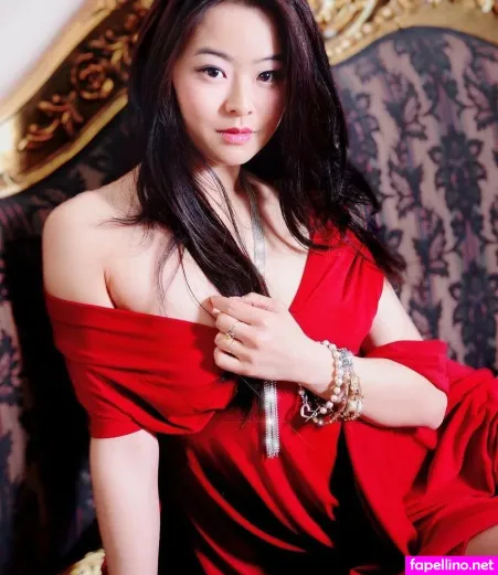 Julia Ling OnlyFans Thumbnail #DB6bW3dxcE