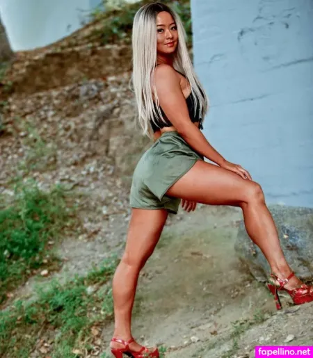 Julia Ling OnlyFans Thumbnail #ITP3QB35dh