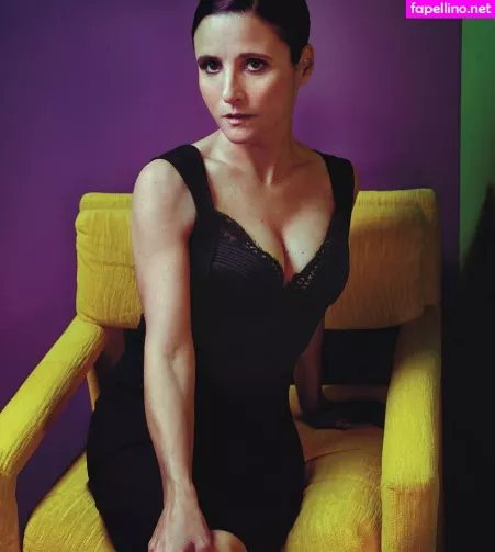 Julia Louis Dreyfus OnlyFans Thumbnail #leDlUrTrQY