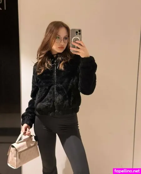 Julia Love69 OnlyFans Thumbnail #dunrVrpwwQ