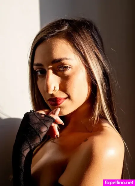 Julia Lupato OnlyFans Thumbnail #XuwxFuYsnC