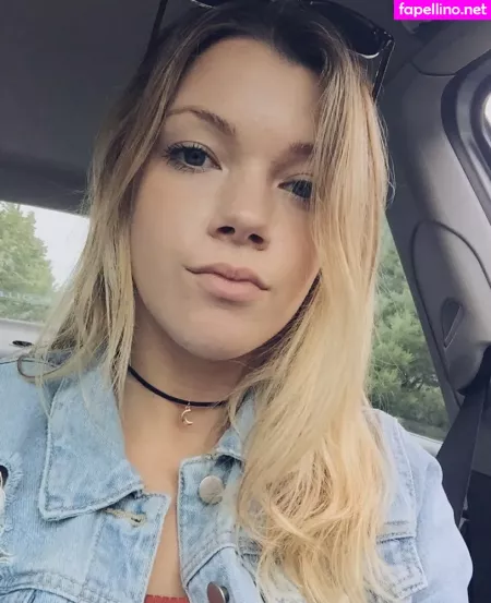 Julia Lydon OnlyFans Thumbnail #7bOeHmZaw3