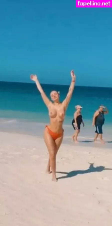 Julia Markham OnlyFans Thumbnail #bHrK0ONuzB