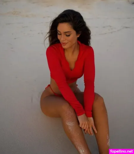 Julia Meck OnlyFans Thumbnail #NMTWCpH5N3