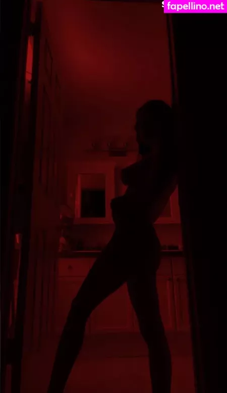 Julia Mele OnlyFans Thumbnail #IYGLQarWdF