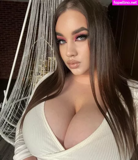 Julia Missi OnlyFans Thumbnail #D0acXx0v2s