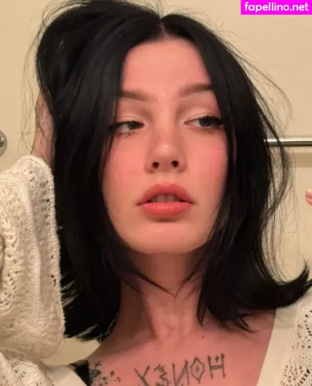 Julia Molligan OnlyFans Thumbnail #BaZxnVwUEW
