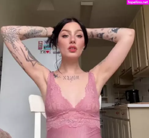 Julia Molligan OnlyFans Thumbnail #ESRsqGUoNs