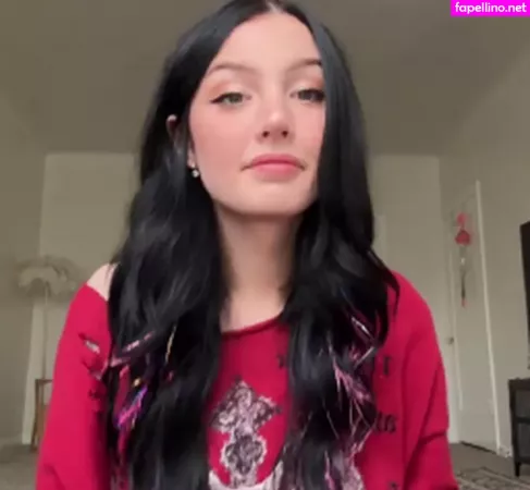 Julia Molligan OnlyFans Thumbnail #ewJl5EcOAV