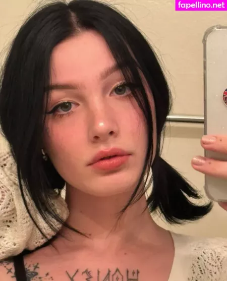 Julia Molligan OnlyFans Thumbnail #kw6dfRpvvB